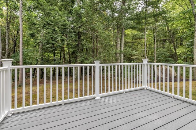 3 Ava Ln, Tyngsborough, MA 01879