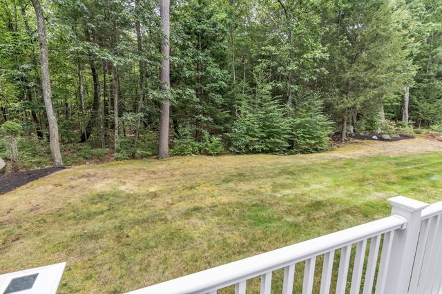3 Ava Ln, Tyngsborough, MA 01879