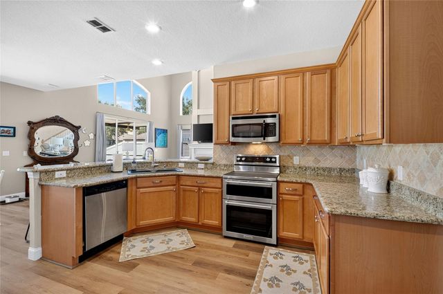 353 LAKE AMBERLEIGH DRIVE, Winter Garden, FL 34787