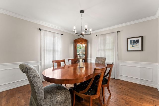 1343 Fran Lin Parkway, Munster, IN 46321
