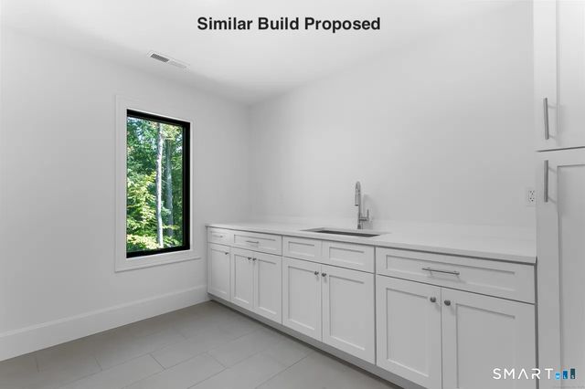 110 porters hill Road, Trumbull, CT 06611