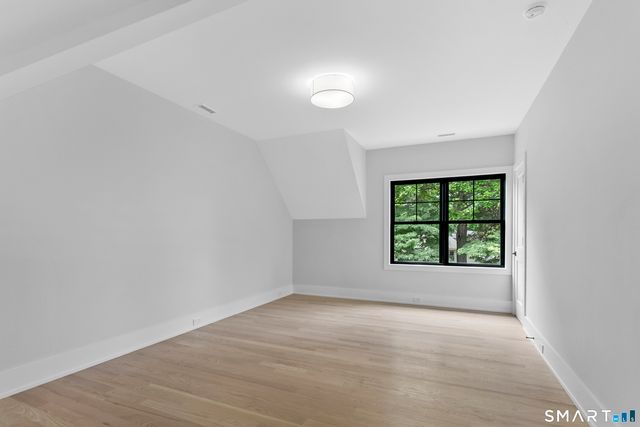110 porters hill Road, Trumbull, CT 06611