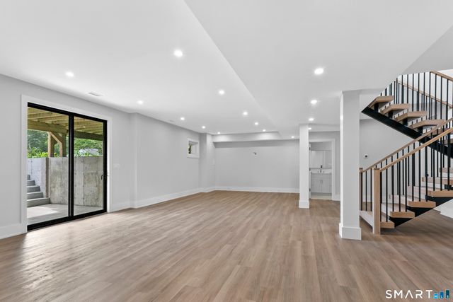 110 porters hill Road, Trumbull, CT 06611