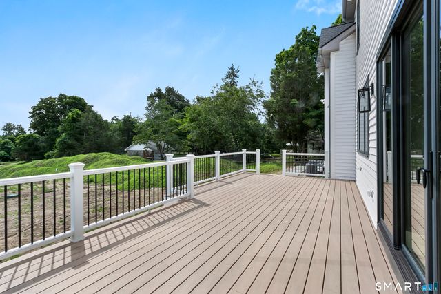 110 porters hill Road, Trumbull, CT 06611