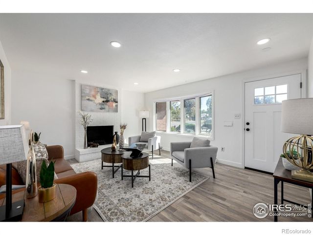 11087 E Montview Boulevard, Aurora, CO 80010