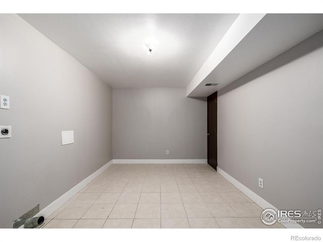 11087 E Montview Boulevard, Aurora, CO 80010