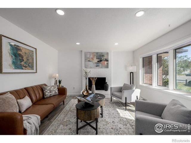 11087 E Montview Boulevard, Aurora, CO 80010