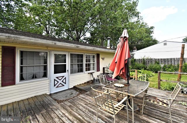70 TALL PINE LN, Levittown, PA 19054