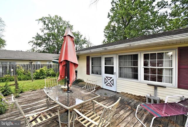 70 TALL PINE LN, Levittown, PA 19054