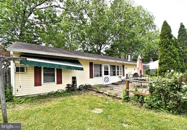 70 TALL PINE LN, Levittown, PA 19054