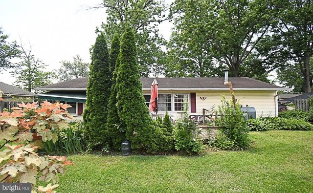 70 TALL PINE LN, Levittown, PA 19054