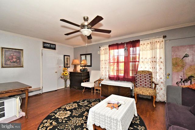 70 TALL PINE LN, Levittown, PA 19054