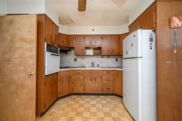 2293 JOHN F KENNEDY BLVD, Jc, Journal Square, NJ 07304