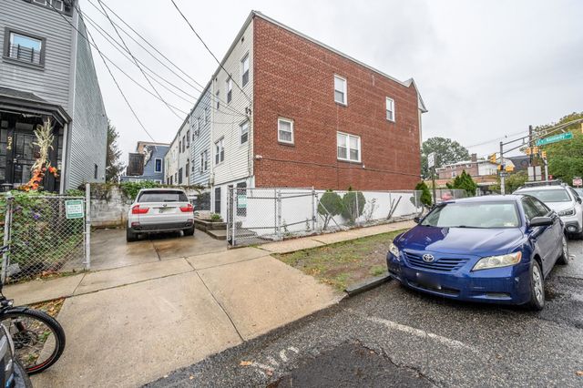 2293 JOHN F KENNEDY BLVD, Jc, Journal Square, NJ 07304
