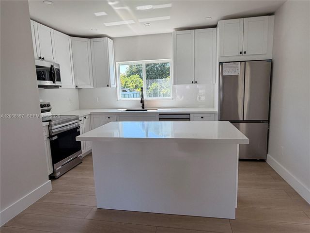 2830 SW 63rd Avenue, Miami, FL 33155