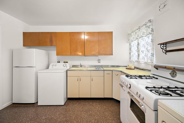 219 S Hillcrest Avenue, Kankakee, IL 60901