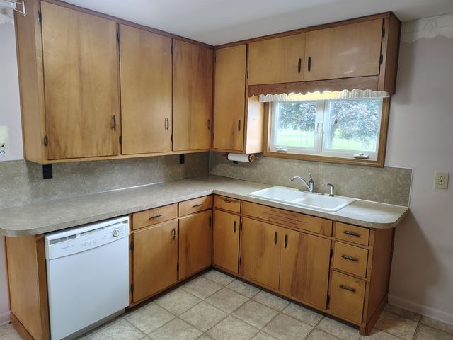 905 Dexter Drive, Venice Twp, MI 48449