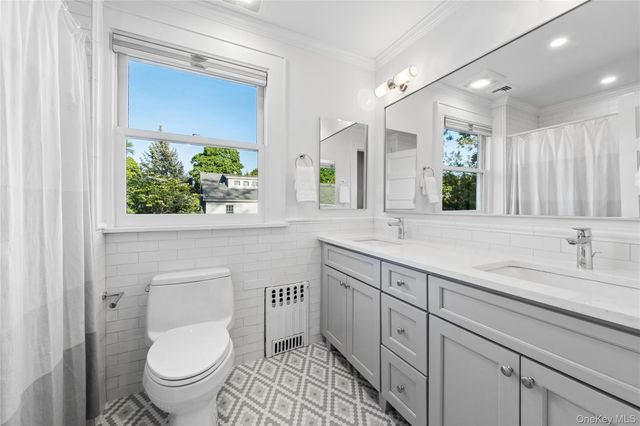 3 Vanderburgh Avenue, Larchmont, NY 10538