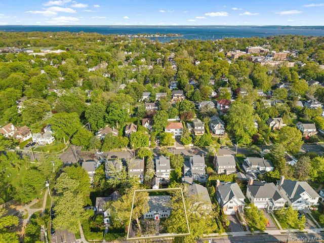 3 Vanderburgh Avenue, Larchmont, NY 10538