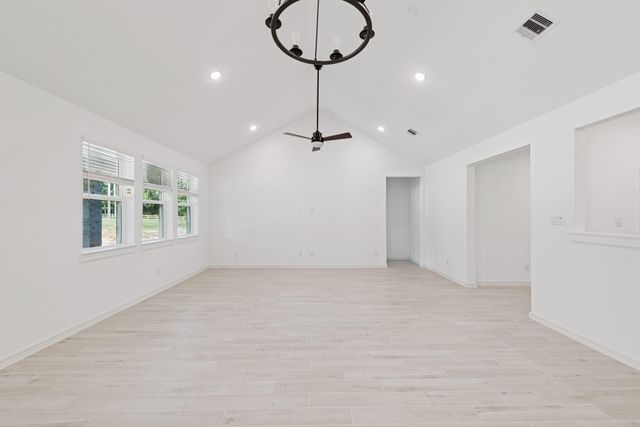 113 Roebuck Lane, New Waverly, TX 77358