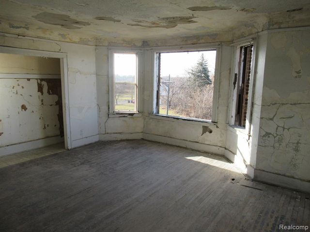 9440 Savery Street, Detroit, MI 48206