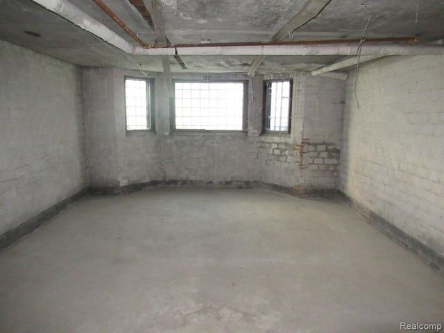 9440 Savery Street, Detroit, MI 48206