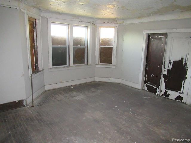 9440 Savery Street, Detroit, MI 48206