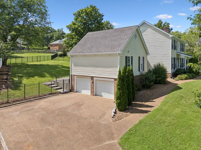 509 N Woods Ct, Brentwood, TN 37027