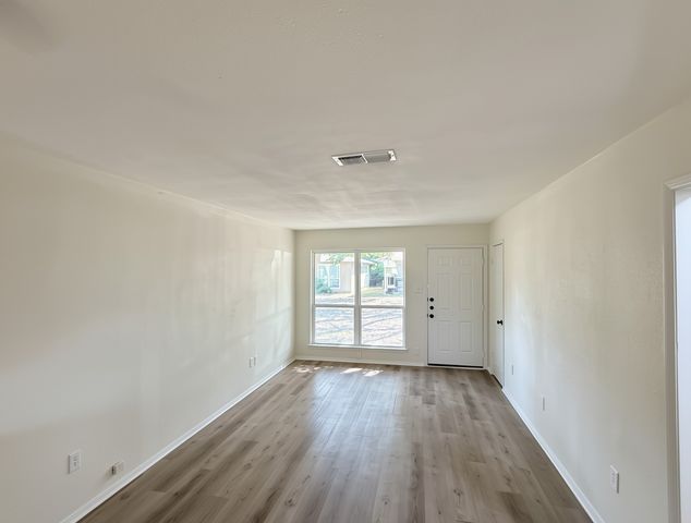 102 George Hopper Road, Midlothian, TX 76065