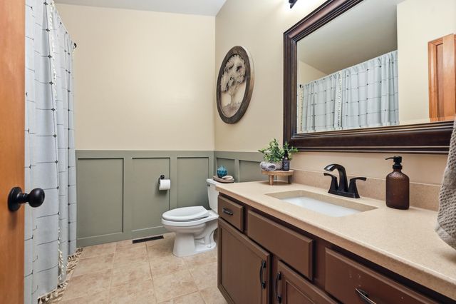 12329 Tippecanoe Place, Crown Point, IN 46307