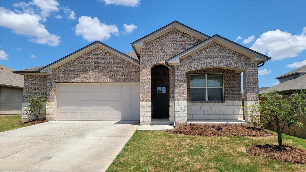 100 Harlan DR, Hutto, TX 78634