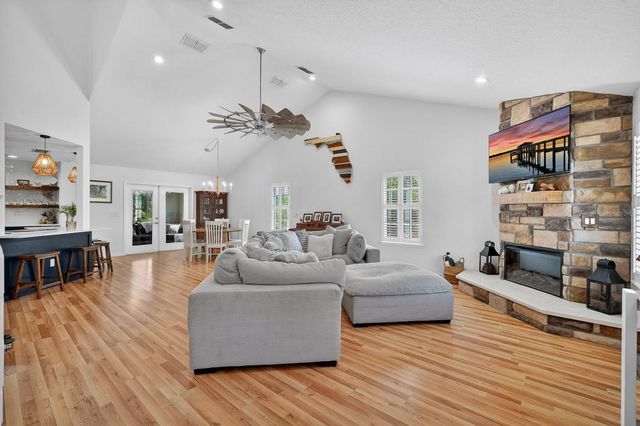 1523 LAKESIDE DRIVE, Deland, FL 32720