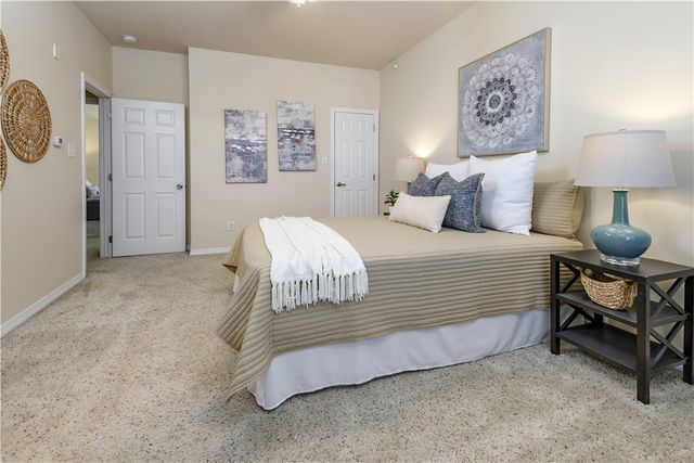 305 Holleman Drive E 102, College Station, TX 77840