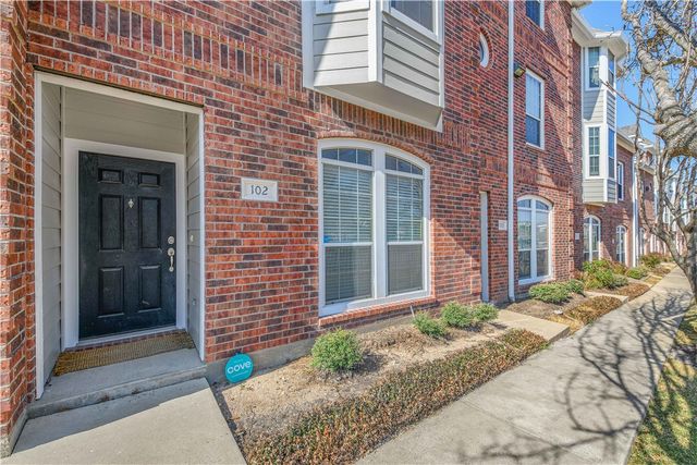 305 Holleman Drive E 102, College Station, TX 77840