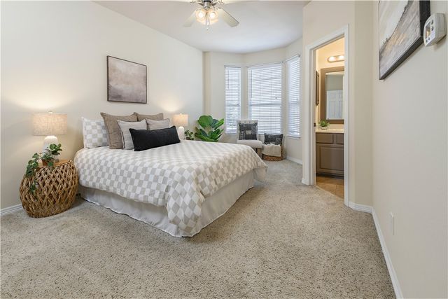 305 Holleman Drive E 102, College Station, TX 77840