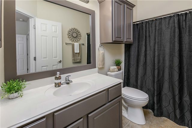 305 Holleman Drive E 102, College Station, TX 77840
