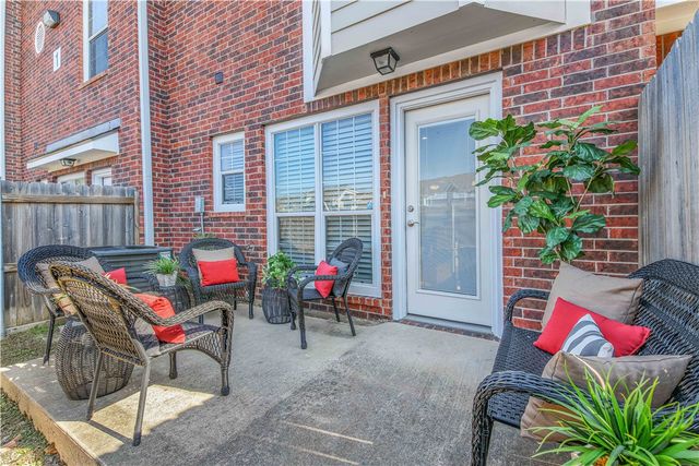 305 Holleman Drive E 102, College Station, TX 77840