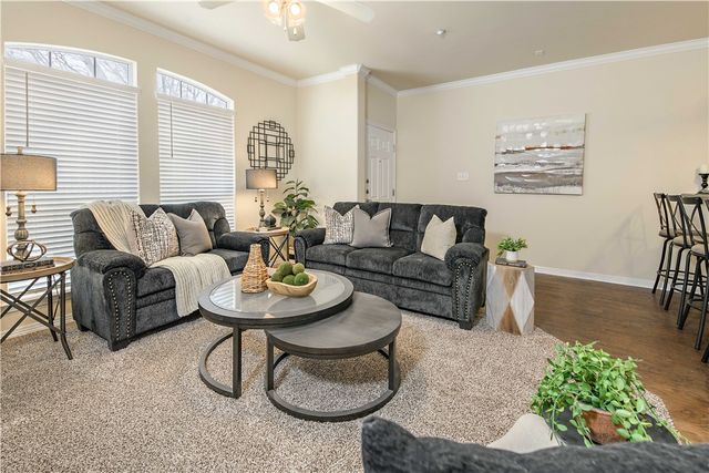 305 Holleman Drive E 102, College Station, TX 77840