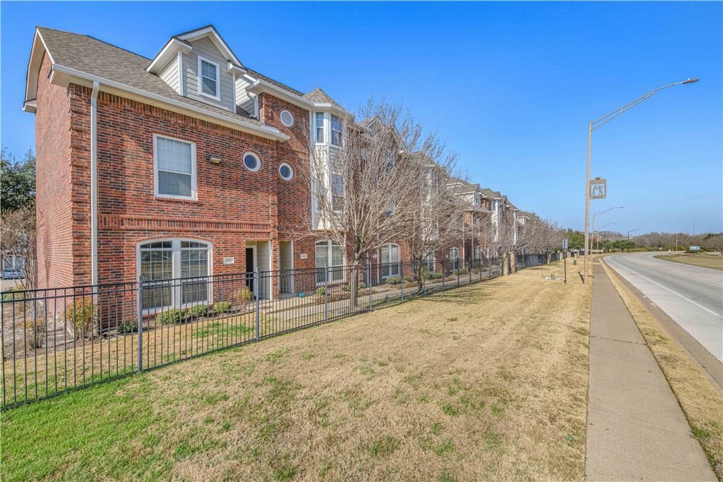 305 Holleman Drive E 102, College Station, TX 77840