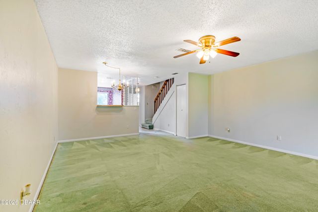 184 W Sandalwood Court, Daytona Beach, FL 32119