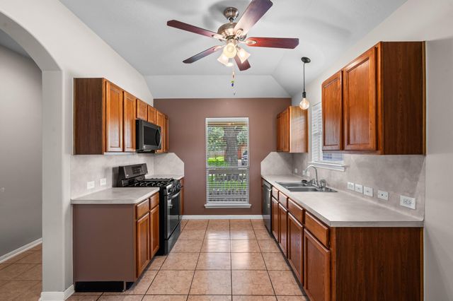 4138 Knollwick Court, Houston, TX 77053