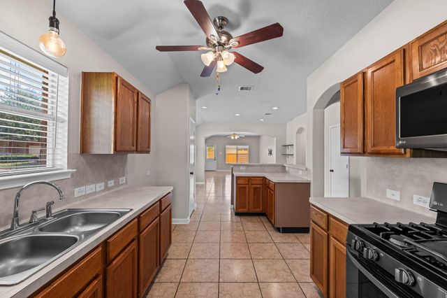 4138 Knollwick Court, Houston, TX 77053