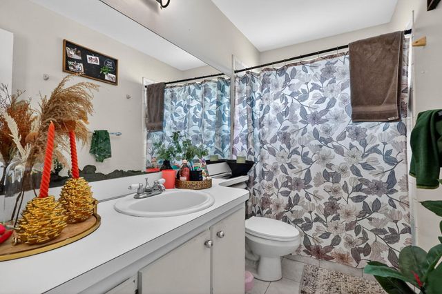 9721 W Daffodil Lane, Miramar, FL 33025