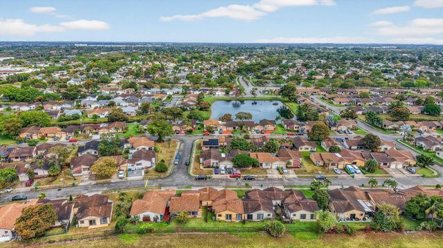 9721 W Daffodil Lane, Miramar, FL 33025