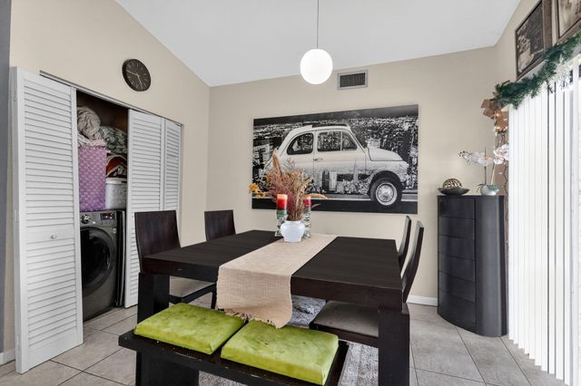 9721 W Daffodil Lane, Miramar, FL 33025