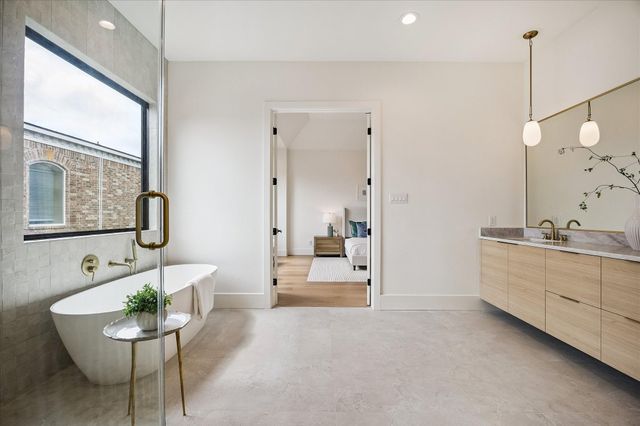 335 Harvard Street, Houston, TX 77007