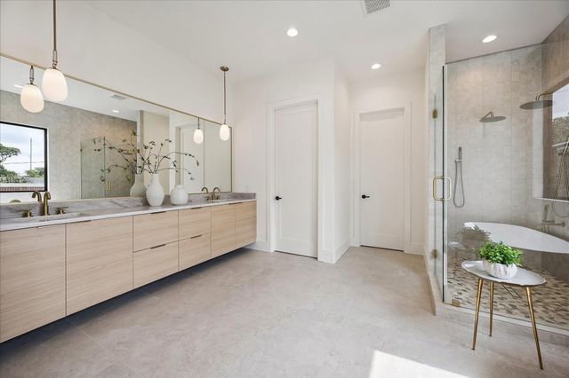 335 Harvard Street, Houston, TX 77007