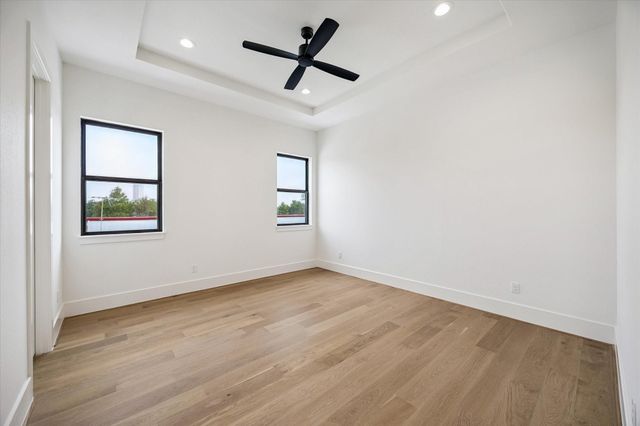335 Harvard Street, Houston, TX 77007