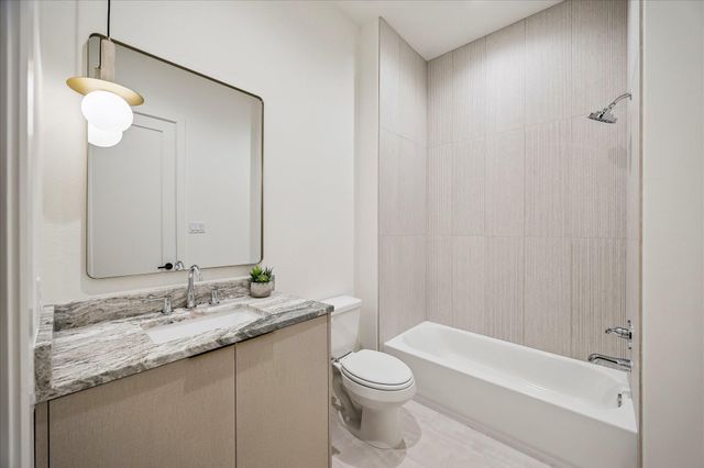 335 Harvard Street, Houston, TX 77007