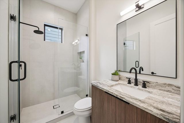 335 Harvard Street, Houston, TX 77007